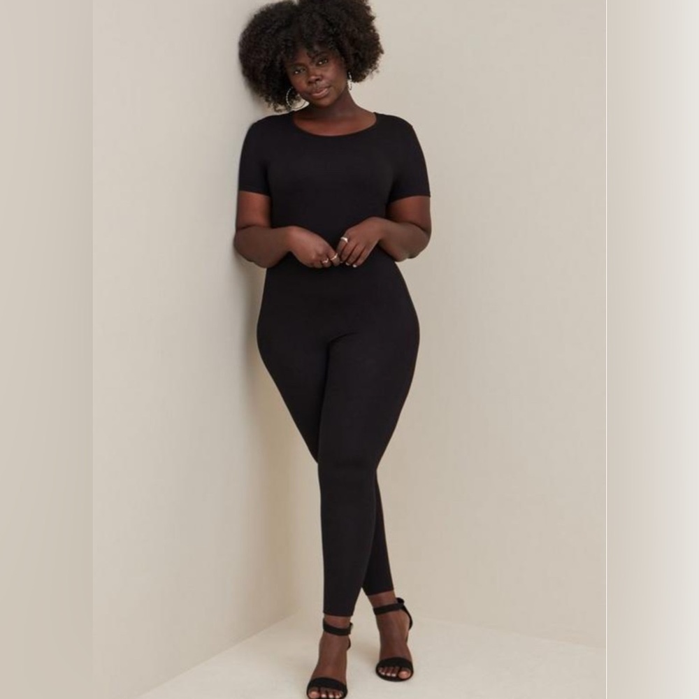 Torrid Size 2 Full Length Short Sleeve Cat Suit - Cotton Black